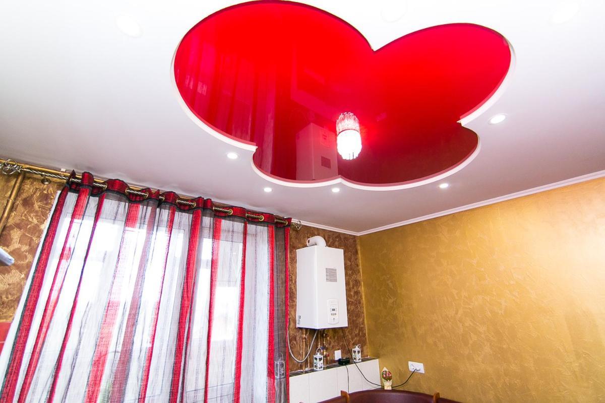 Vip Apartmens Faraon On Illinskaya 1 Floor Soumy Extérieur photo