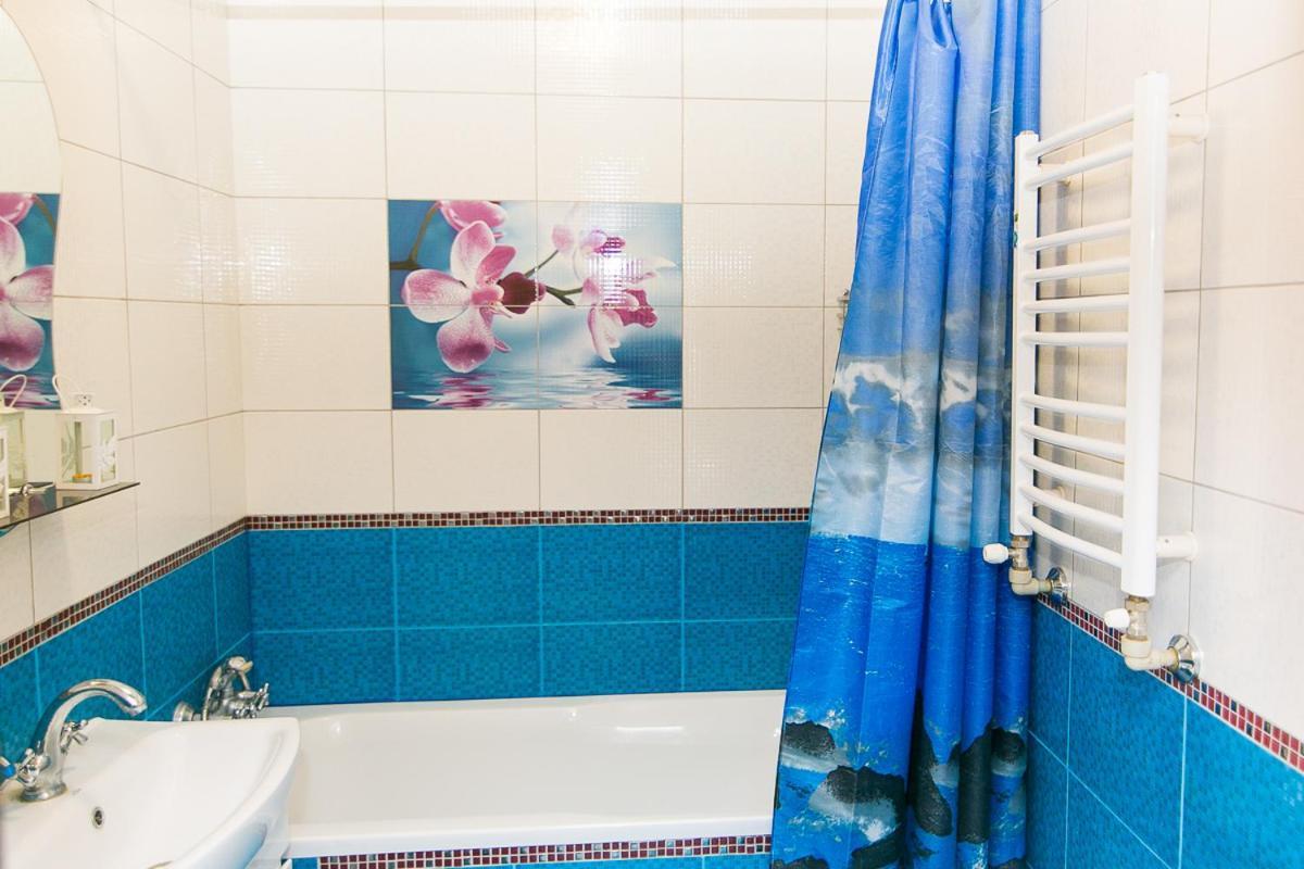Vip Apartmens Faraon On Illinskaya 1 Floor Soumy Extérieur photo